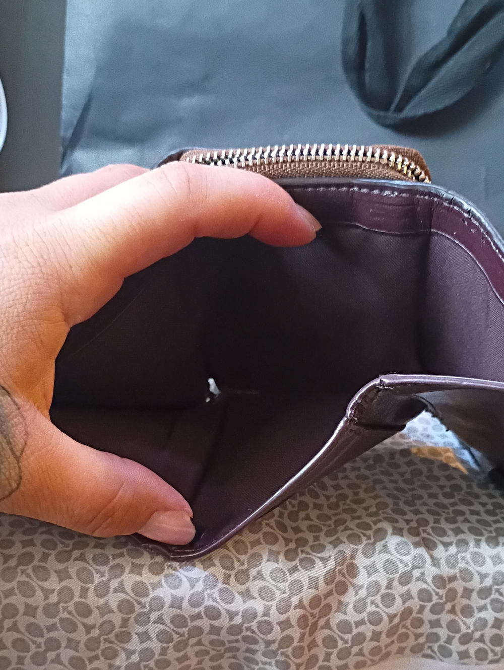 Coach Signature Wallet - Picture 10 of 13